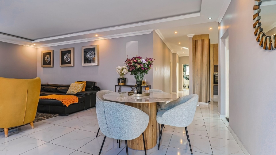 4 Bedroom Property for Sale in Waterkloof East North West